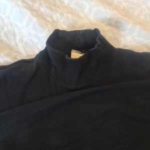 Eddie Bauer used black sweater size M
